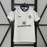 Manchester United 00/01 away Football kit - Footyb